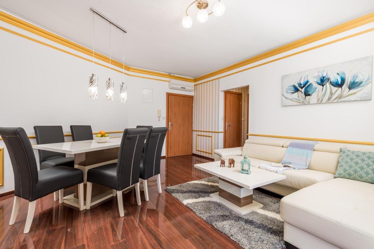 All For You - With A Swimming Pool Apartman